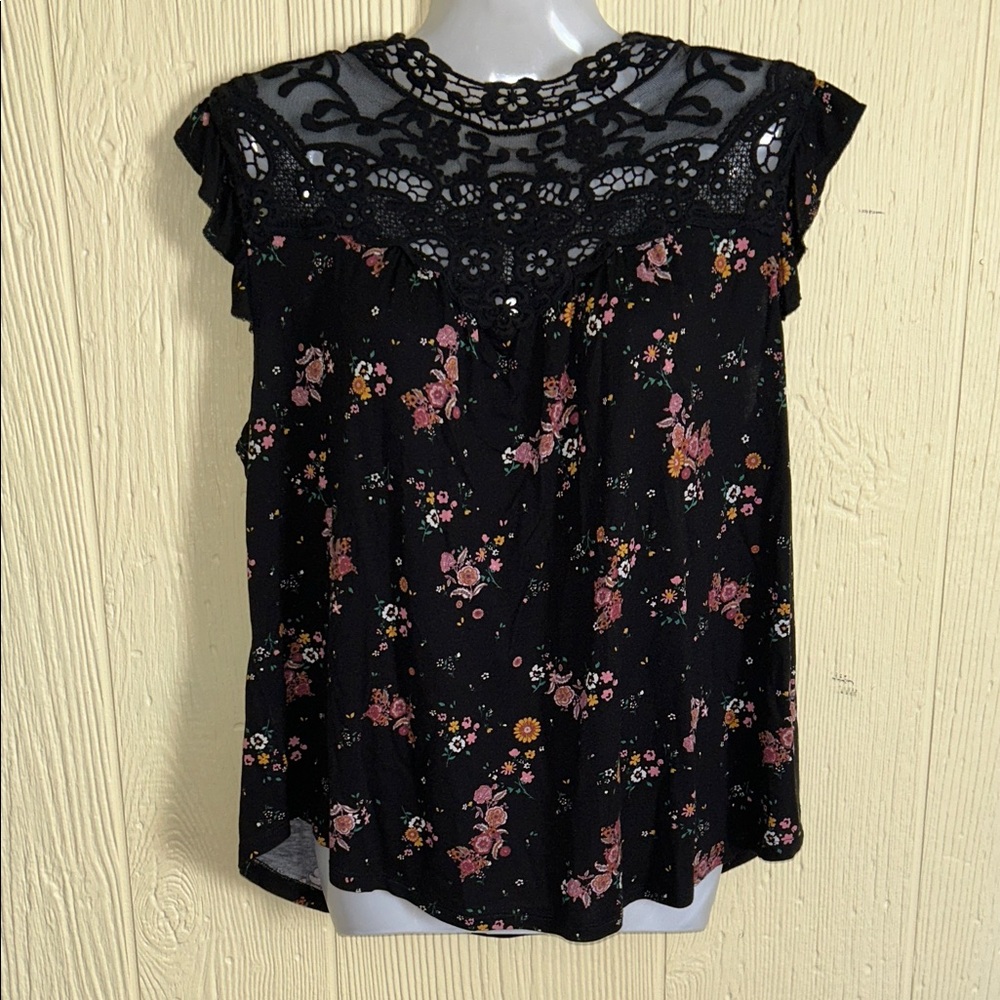 Floral Lace Black Top